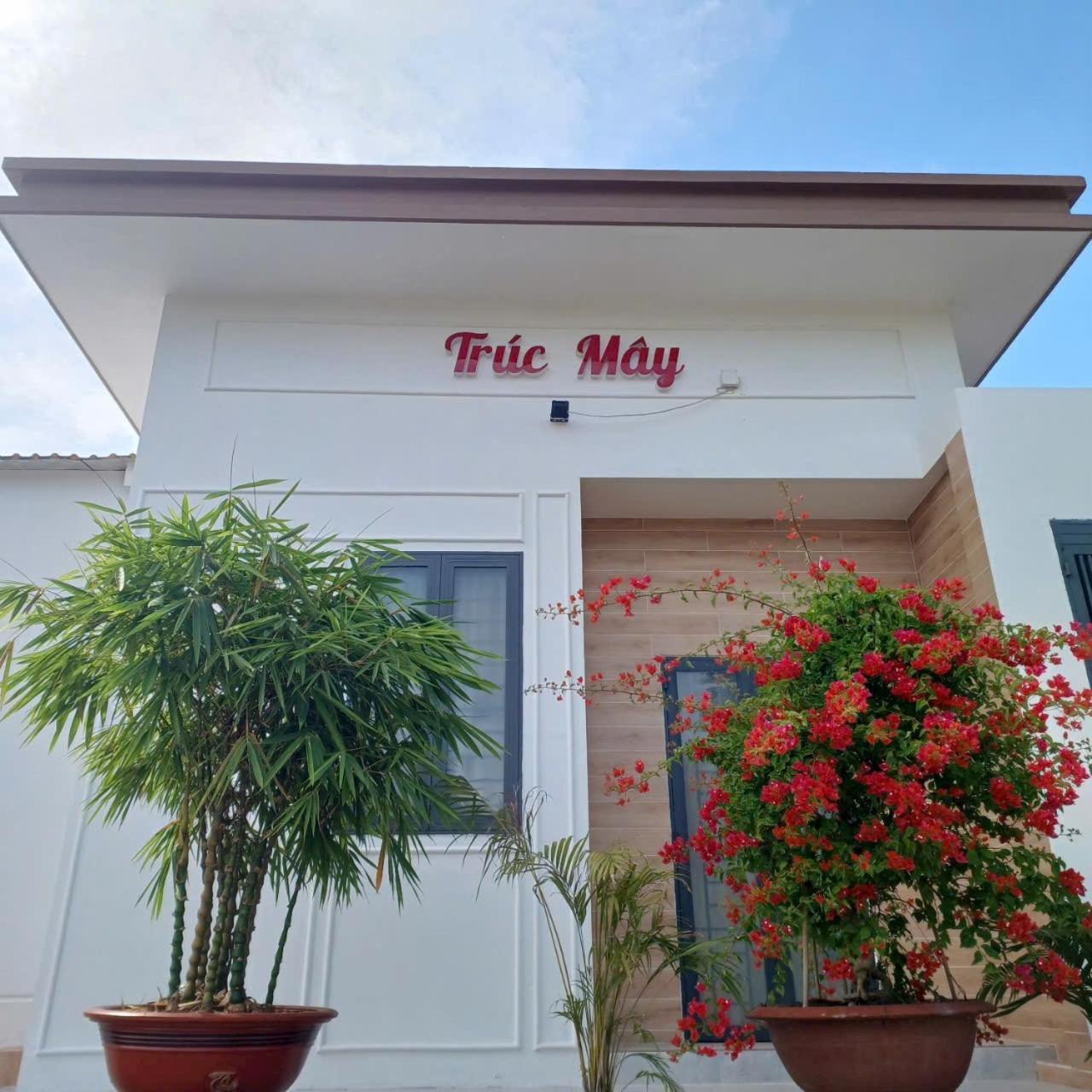 Nha Nghi Truc May Ben Tre Eksteriør billede